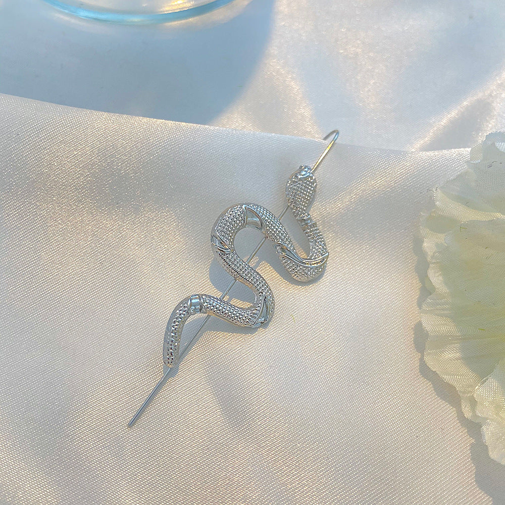 Women's Personality Simulated Snakes Ear Hanging