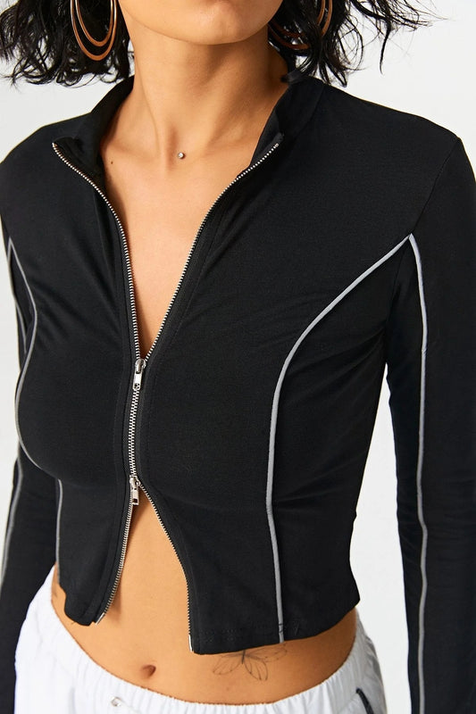 Women's Contrasting Color Line Standing Collar Wears Black Knitted Shirts